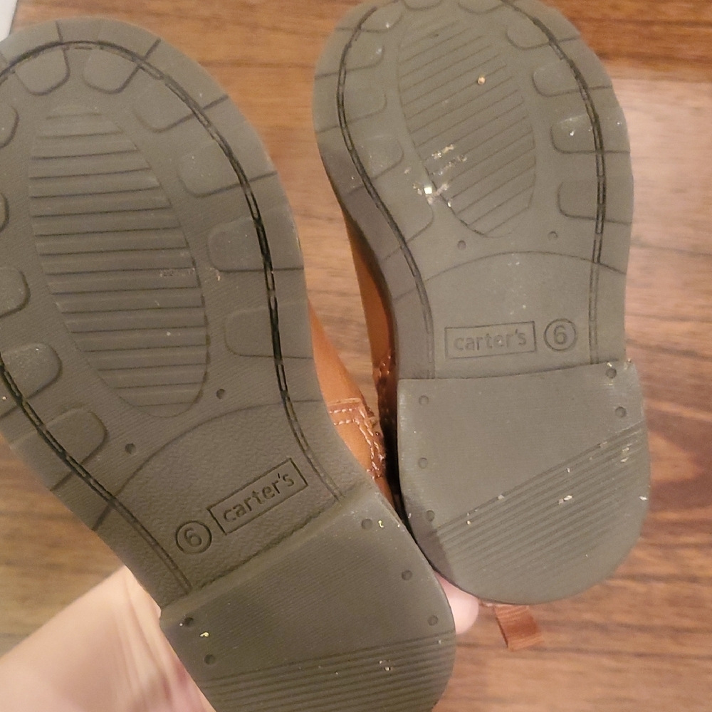 Kids Brown Boots with Heart Detail - Picture 4 of 10